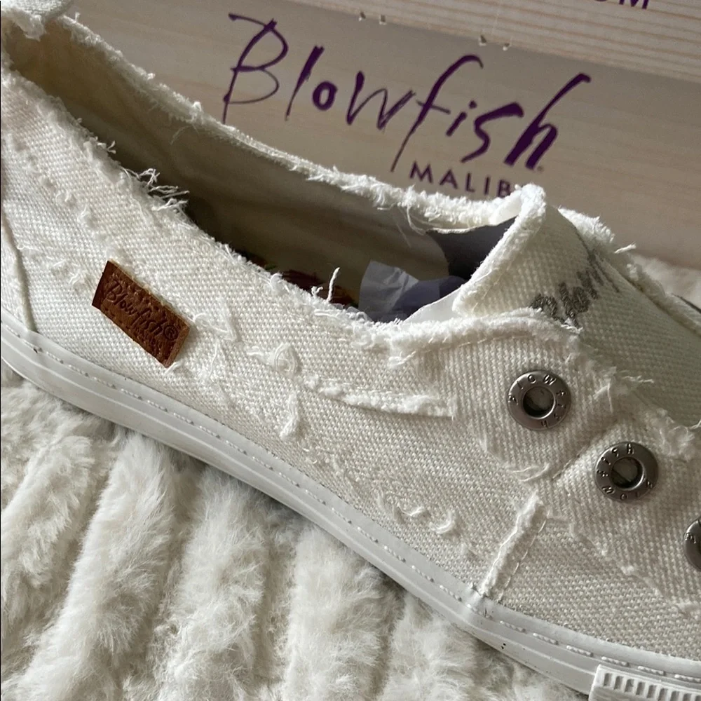 Blowfish White Casual Sneakers Canvas Low-Top - Picture 3 of 8
